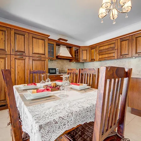 Bright And Airy 3br With Private Terrace By 360 Estates Marsaskala