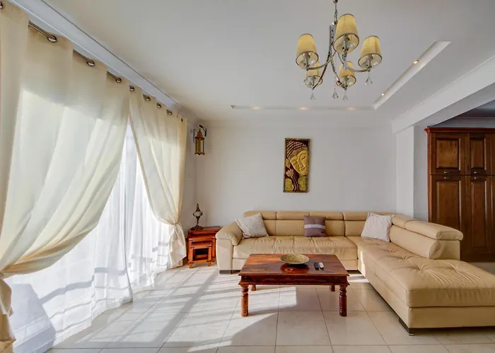 Bright And Airy 3br With Private Terrace By 360 Estates *