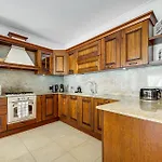 Bright And Airy 3br With Private Terrace By 360 Estates *