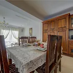 Bright And Airy 3br With Private Terrace By 360 Estates Lägenhet