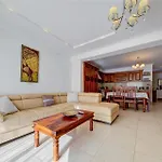 Bright And Airy 3br With Private Terrace By 360 Estates 아파트 *
