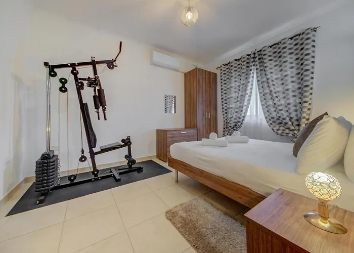 Bright And Airy 3br With Private Terrace By 360 Estates شقة