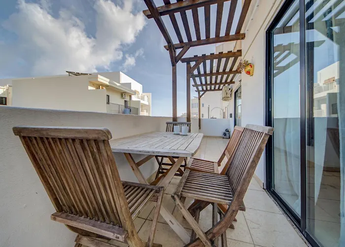 Διαμέρισμα Bright And Airy 3br With Private Terrace By 360 Estates