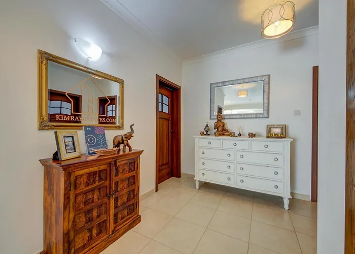 Bright And Airy 3br With Private Terrace By 360 Estates Διαμέρισμα Marsaskala